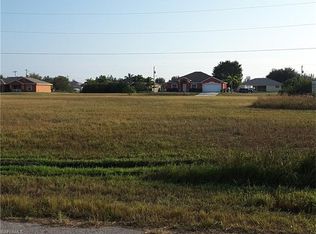 114 NE 12th Ter, Cape Coral, FL 33909