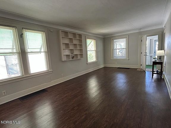 3rd image of 1214 Ellis Ave