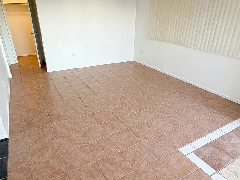 1724 E Harvard St #1 — Photo 2