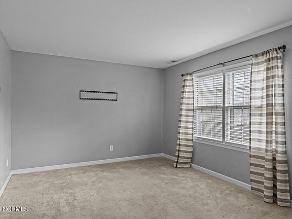 5th image of 125 Powell Street
