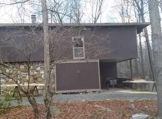 880 Tsisqua Cir, Brevard, NC 28712