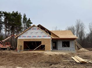 3121 Apple Ridge Ct, Midland, MI