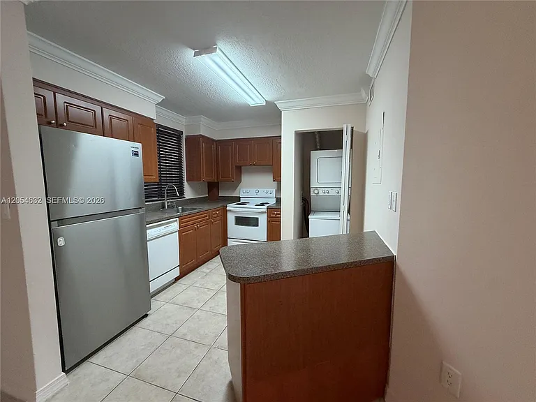 6195 NW 186th St #114 — Photo 2