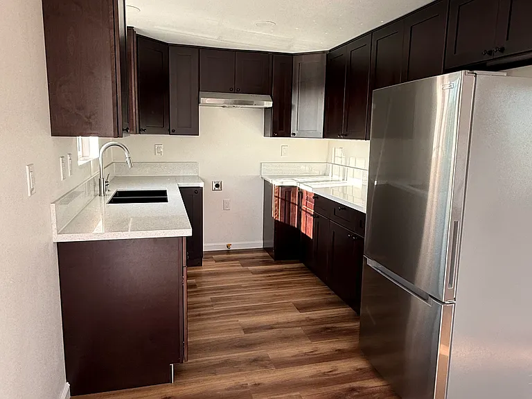 8006 Towne Ave — Photo 1
