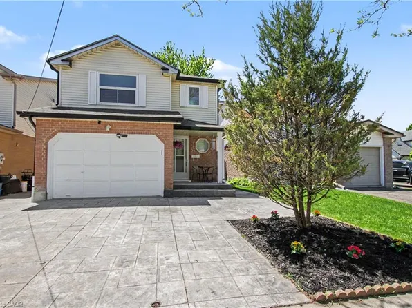 51 Camrose Ct, Kitchener, ON N2M 5J4