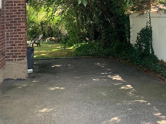 2nd image of 523 Central Ave
