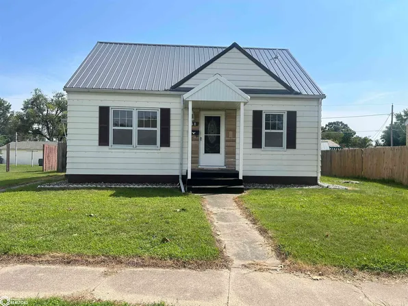 48 Richards Dr, Fort Madison, IA 52627