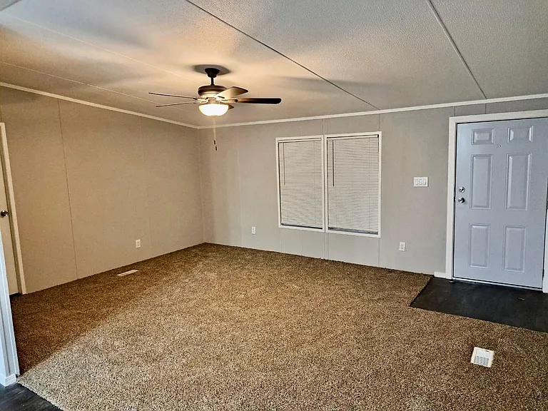 16414 Trenda Ct — Photo 4