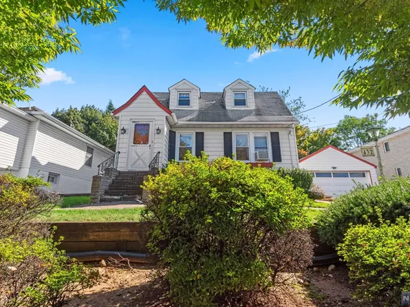 432 Glen Ave, Palisades Park, NJ 07650