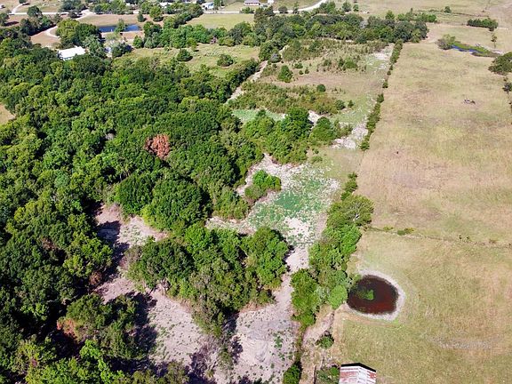3rd image of Greenbriar Rd