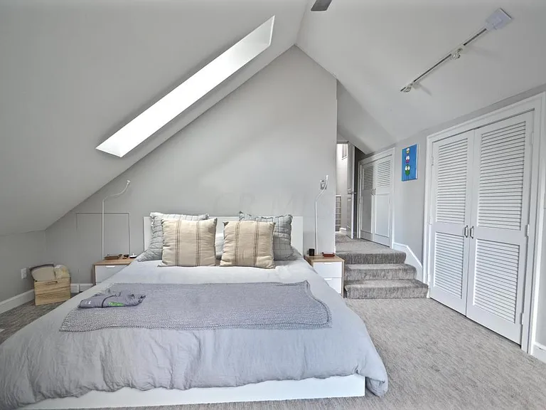 258 Jackson St — Photo 27