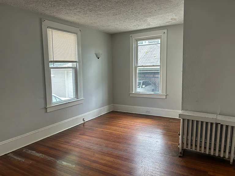 35 Wayne Ave #1 — Photo 15