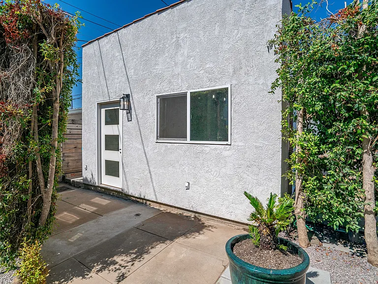 1275 S Cloverdale Ave #2 — Photo 45