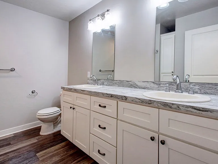 298 Northwest Xing — Photo 14