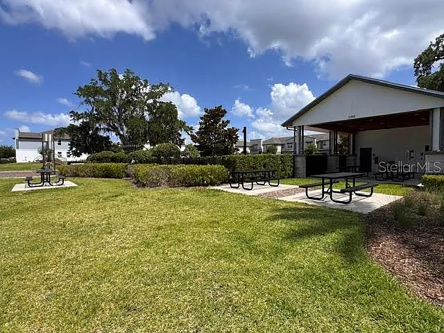 2233 Shadowland Loop — Photo 40