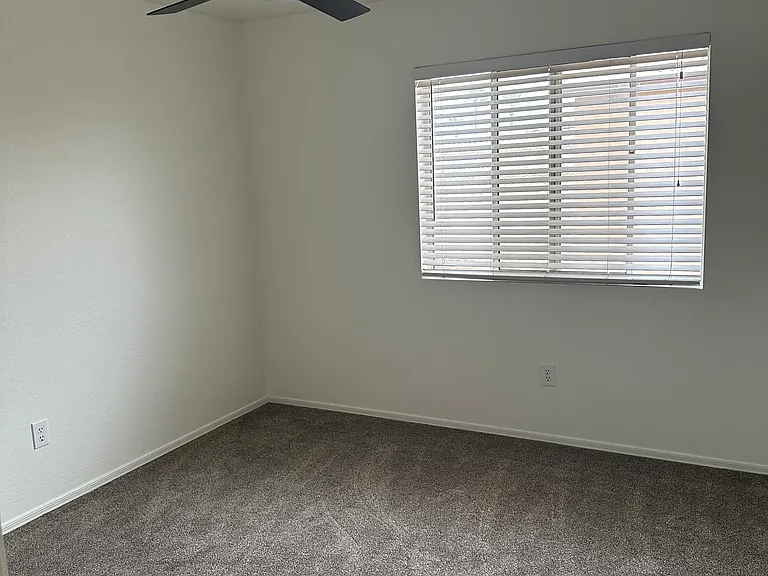 7512 E Navarro Ave — Photo 11