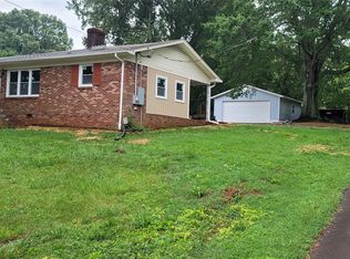 1102 2nd St SE, Conover, NC 28613