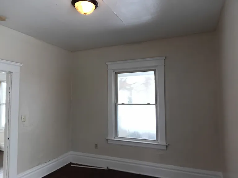 1130 Porter St — Photo 8
