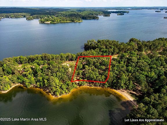 5th image of 121 Heritage Dr