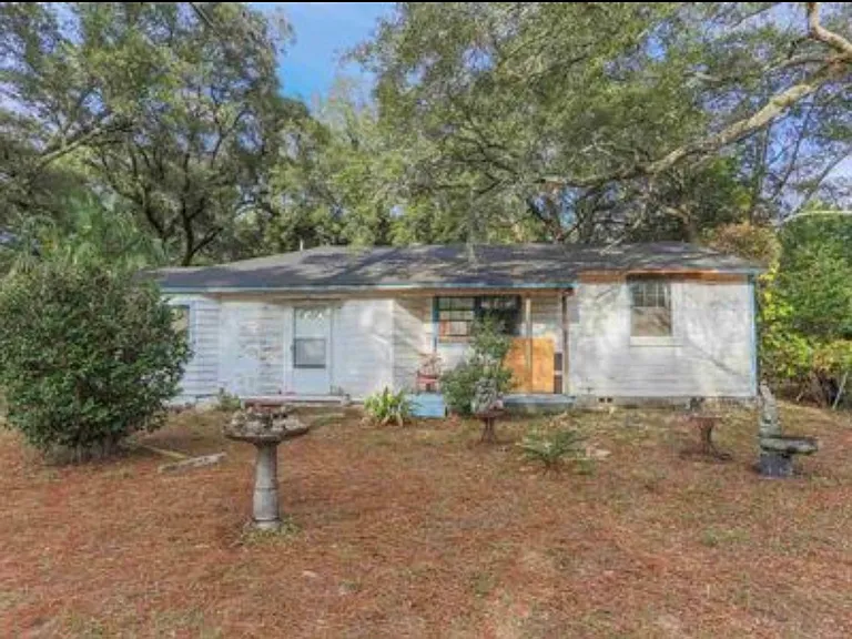 34 Kennington Dr — Photo 2