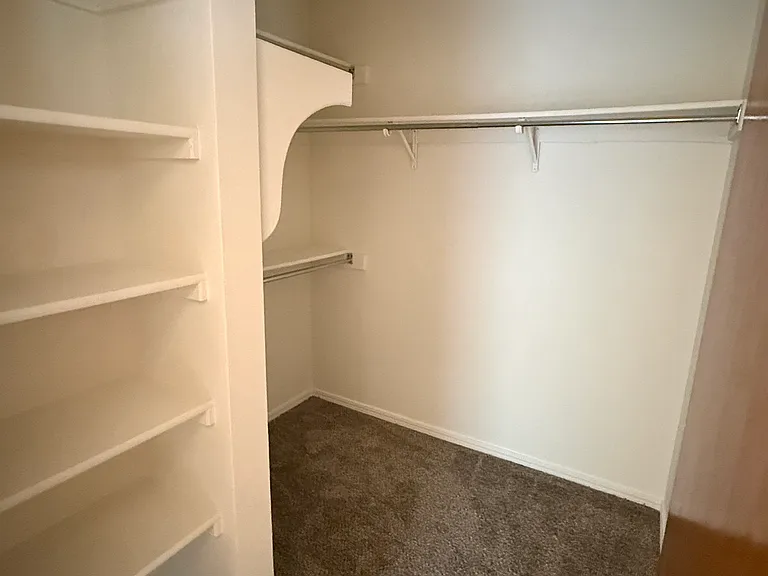 1528 Simon Ave — Photo 6