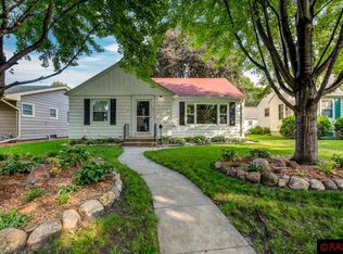 1705 N Broad St, Mankato, MN 56001