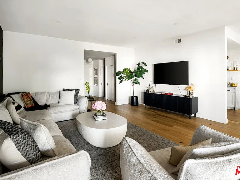 651 Wilcox Ave #3C — Photo 5
