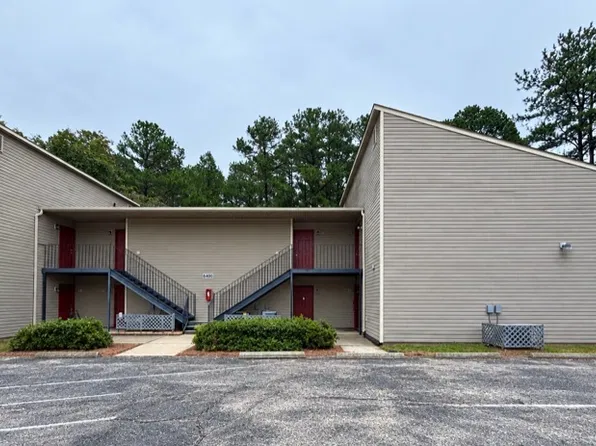 6400 Starbrook Dr, Fayetteville, NC