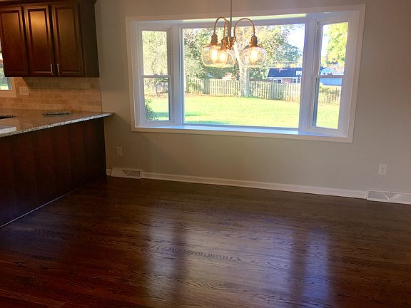 3rd image of 174 Deerwood Dr