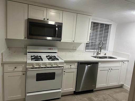 1st image of 918 E California Ave