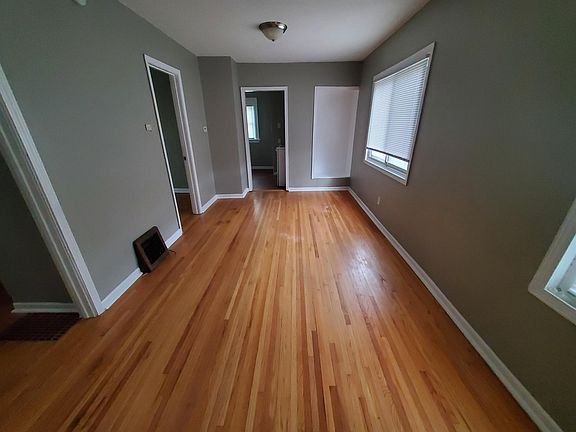 2nd image of 5549 43rd Ave S