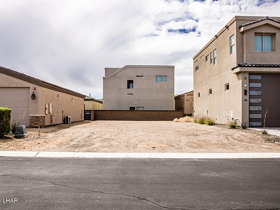 2nd image of 724 Malibu Pl