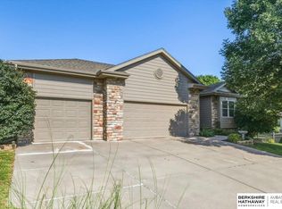 515 Monterey Cir, Council Bluffs, IA 51503