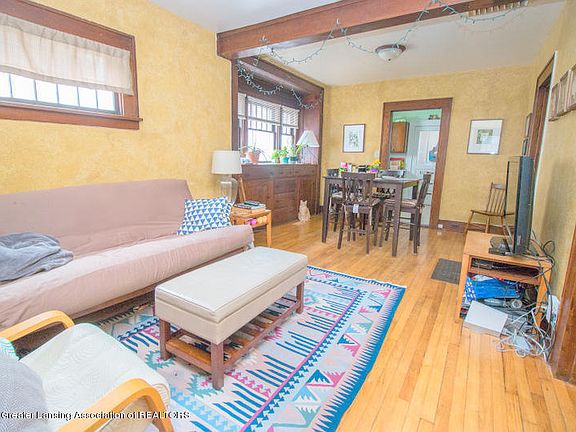 5th image of 609 N Magnolia Ave
