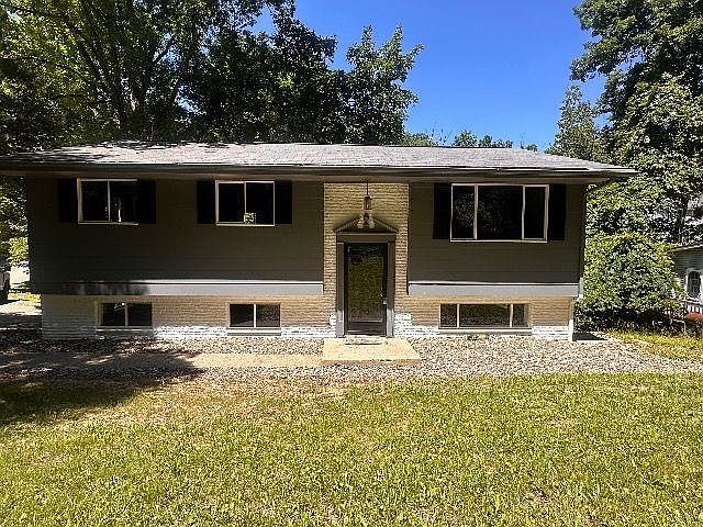 1st image of 18 Liberty Ln