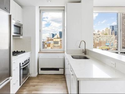635 W 42nd St APT 11F, New York, NY, 10036