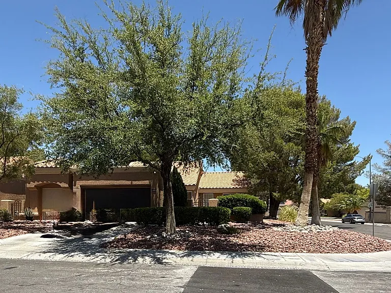 8524 Willowrich Dr — Photo 2