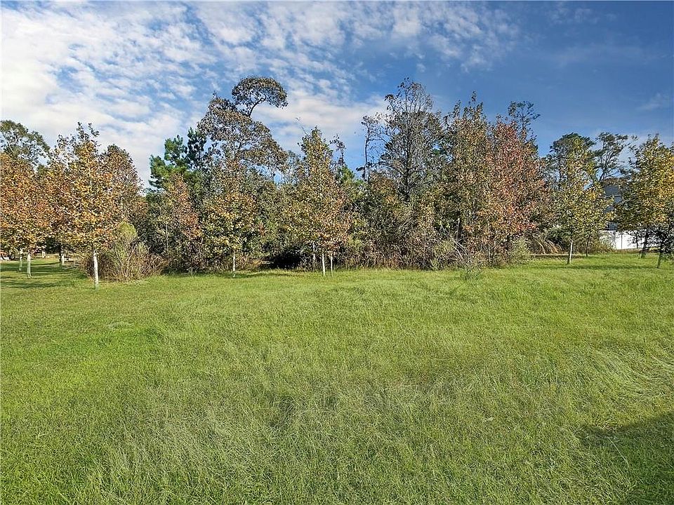 2nd image of LOT 8 Beau Chene Dr