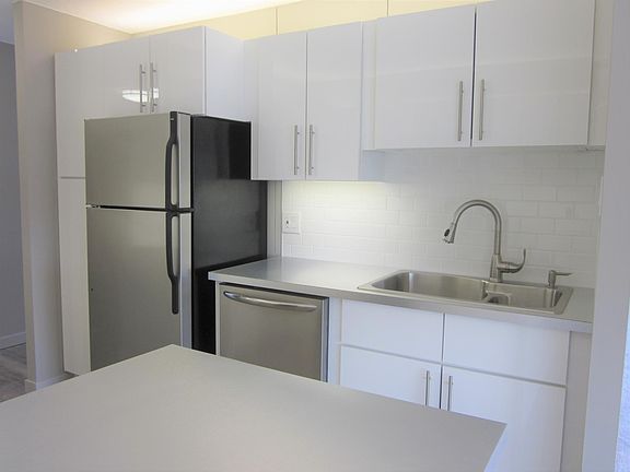 5th image of 2510 Grand Blvd APT 1601