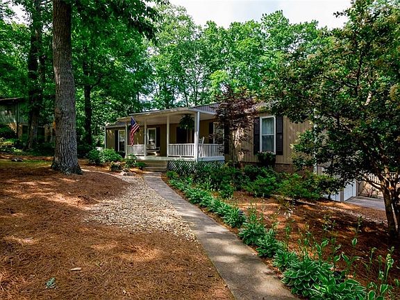 2nd image of 3531 Brookhill Cir