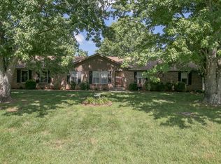676 Cottonfield Ln, Murfreesboro, TN 37128