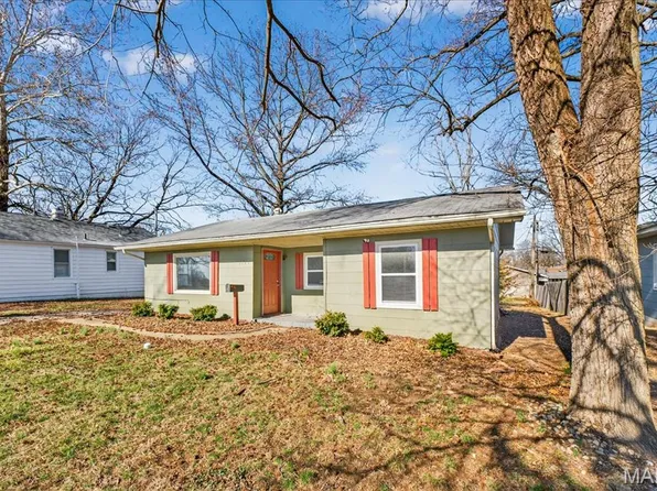 1825 Muren Blvd, Belleville, IL 62221