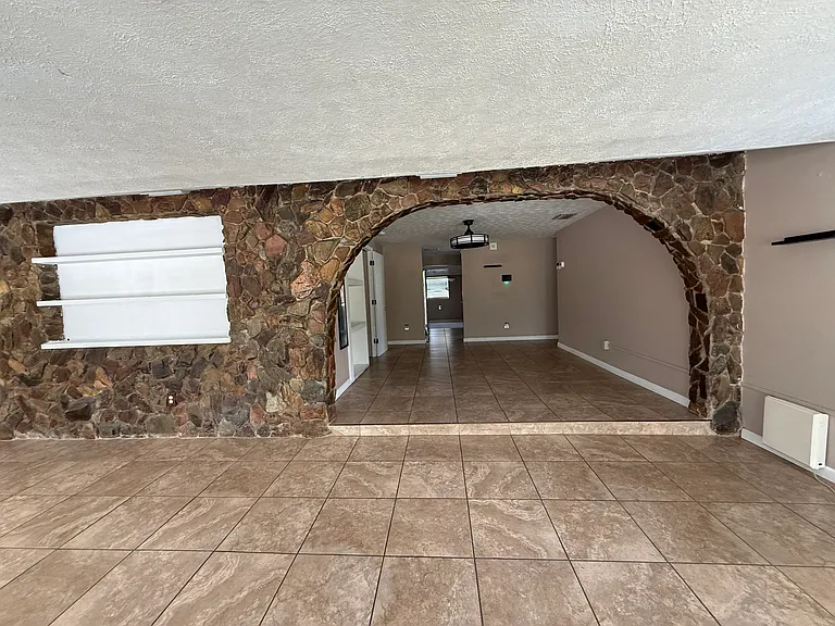 6014 Southern Comfort Blvd — Photo 3