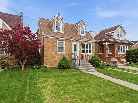 2nd image of 2633 Rhodes Ave