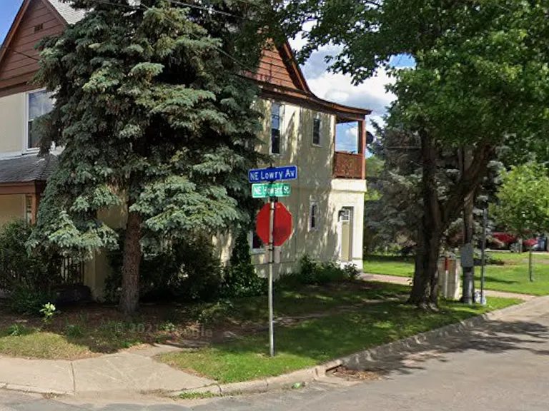 690 Lowry Ave NE #1 — Photo 2
