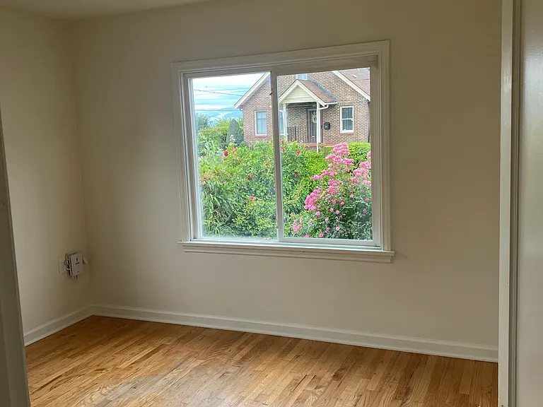 East facing bedroom