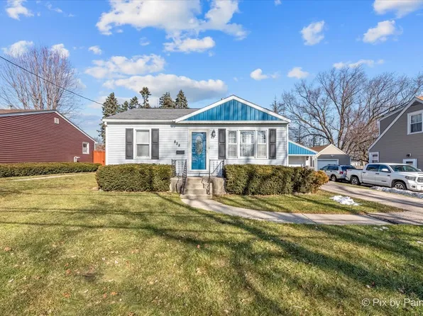 828 Adams St, Elgin, IL 60123