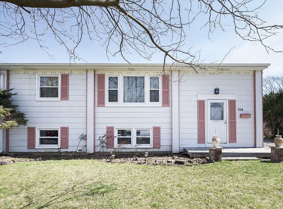 1st image of 114 Adobe Cir
