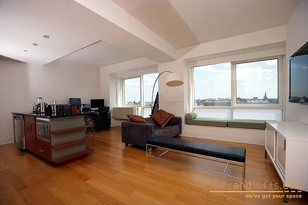 Rented by aptsandlofts.com | media 21