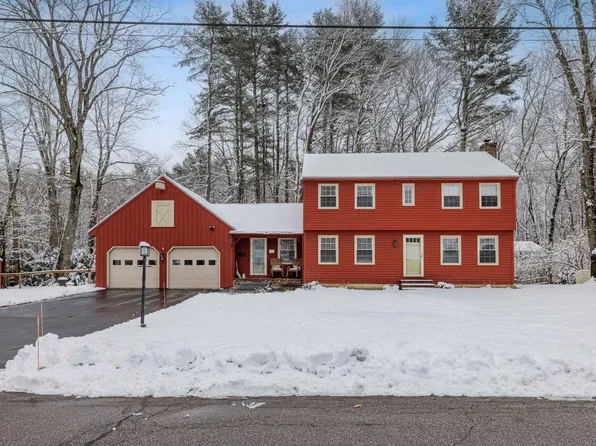 7 Gendron Lane, Kennebunk, ME 04043